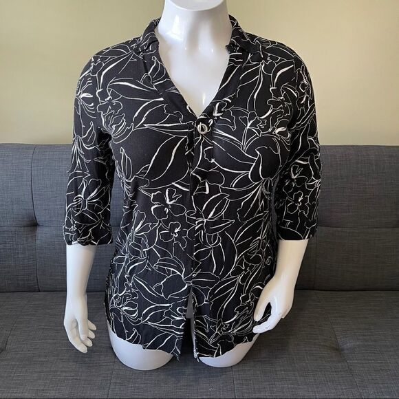 Floral Print Collared 3/4 Sleeve Blouse - Picture 2 of 6